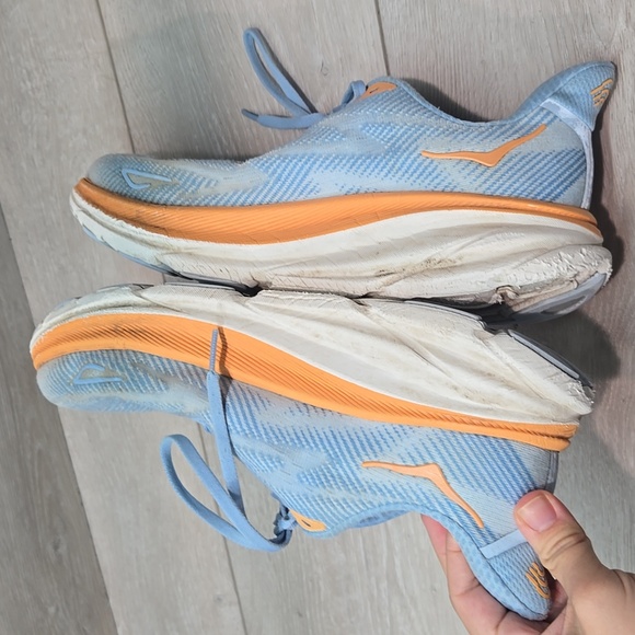 Hoka One One  Women's Clifton 9 Running Athletic Shoes Sneakers Sz 9.5B - Picture 9 of 12